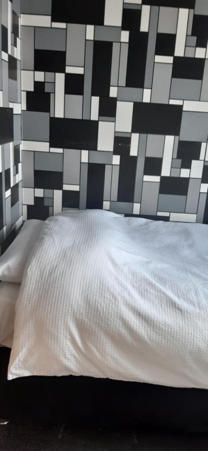 Our Guests Are Royal Apartment Wellingborough Exterior foto